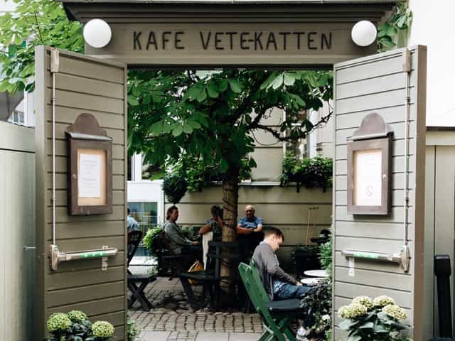Charming outdoor cafe courtyard, ideal for boutique networking events and breakout sessions.