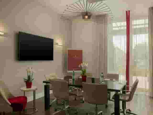 Executive 2