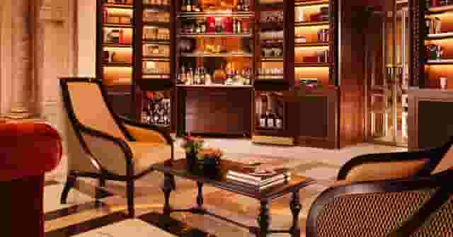 Piano bar