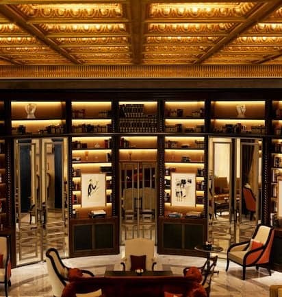Piano bar