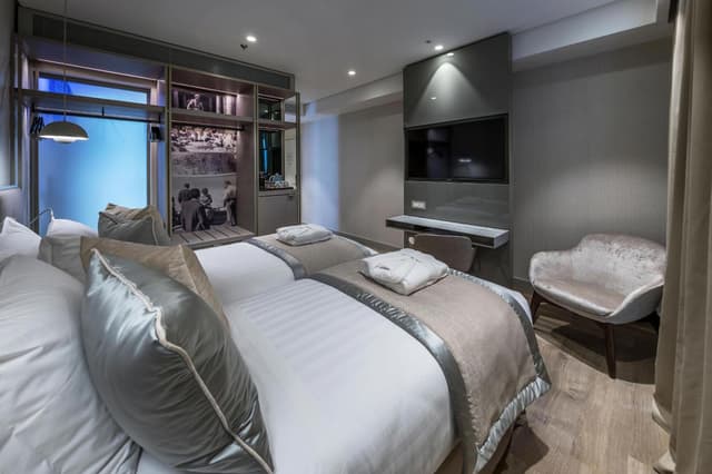 Suites