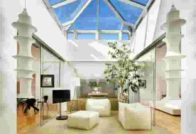 INFINITY MEETING ROOM