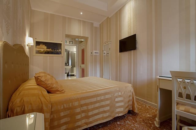 HOTEL NAVONA QUEEN ROOFTOP ROMA 2 ...
