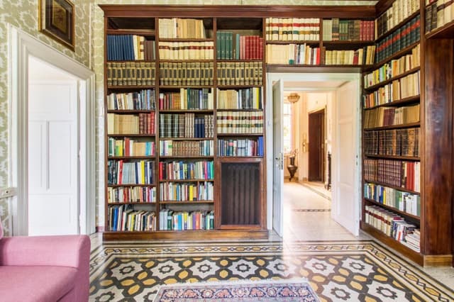 La Biblioteca