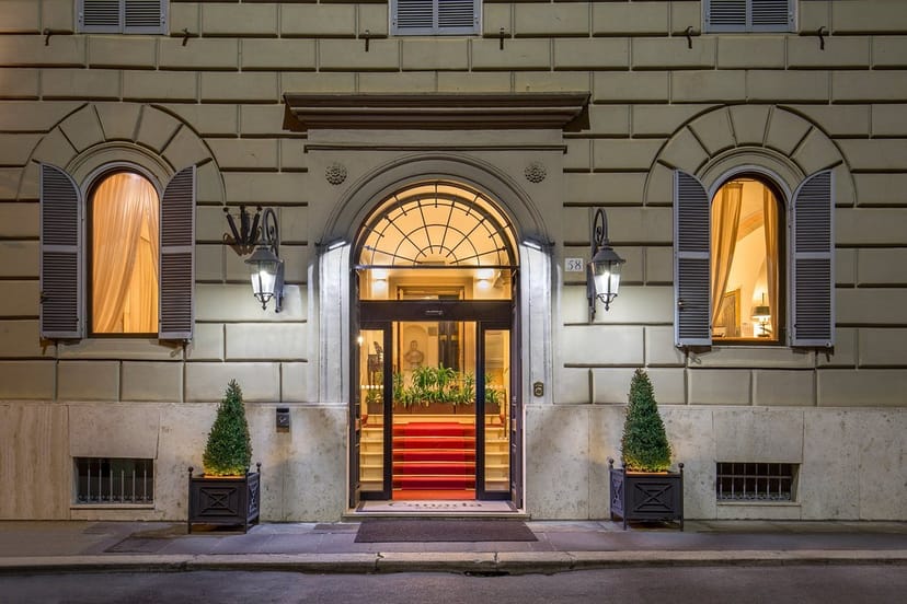 Upscale Hotel Infinito Roma breakfast area for exclusive VIP corporate events.