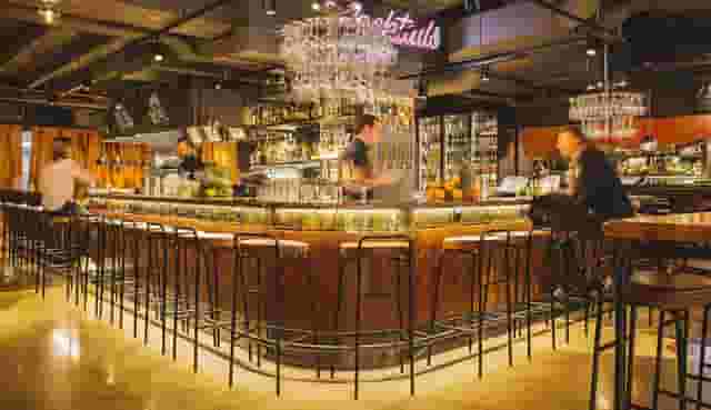 Cocktail bar