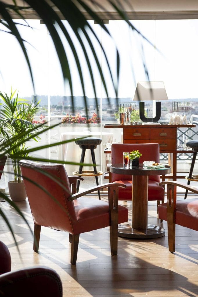 Ligea Lounge rooftop bar: luxury outdoor venue for VIP networking and corporate cocktail events.