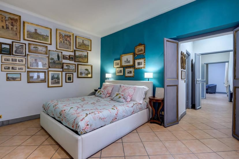 Boutique hotel suite at Casa de' Coronari for VIP retreats and luxury corporate events.