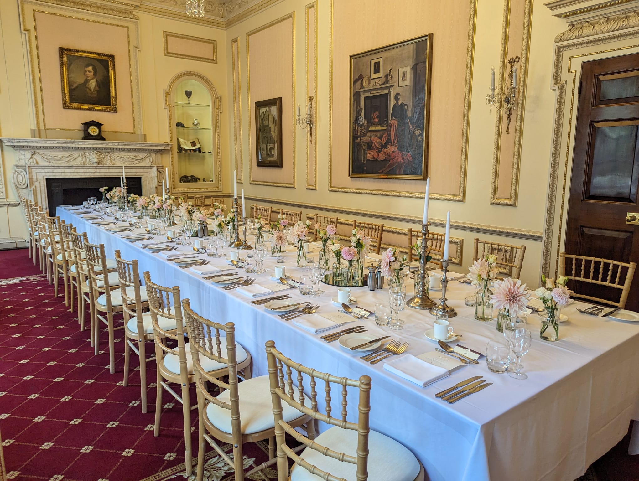 Elegant dining table in Selkirk Room, perfect for corporate events and gala dinners. - Banner