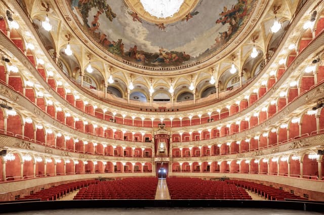 Performing arts theater