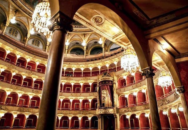 Performing arts theater