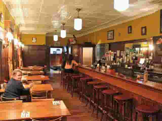 Cocktail bar