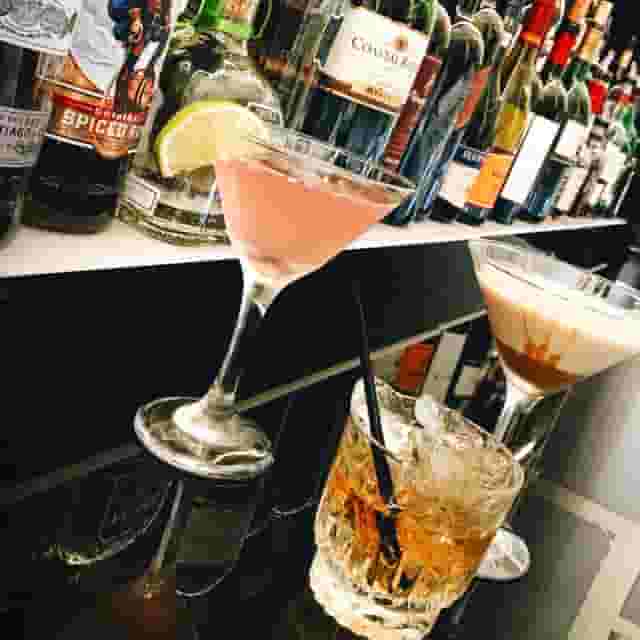 Cocktail bar