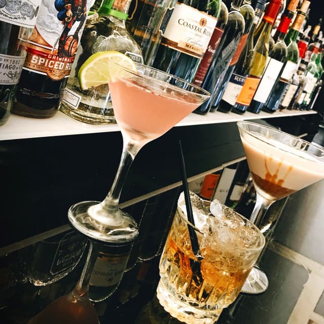 Cocktail bar