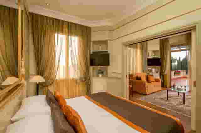 Rooms and Suites