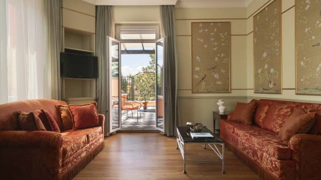 Rooms and Suites