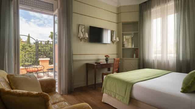 Rooms and Suites