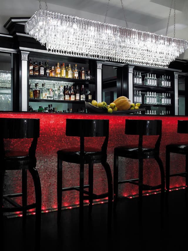 Lounge Bar