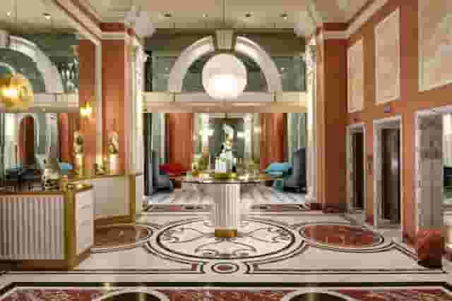 Lounge Bar