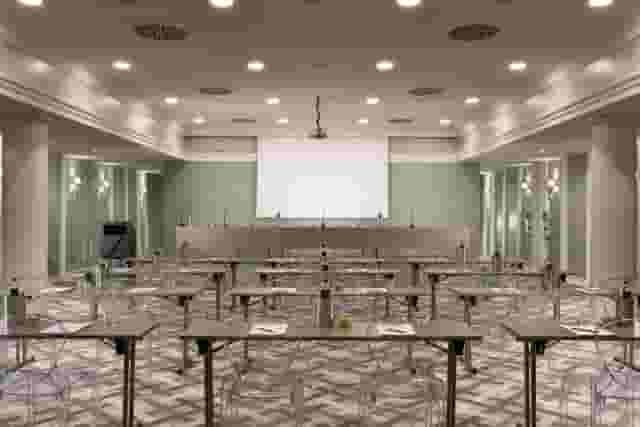 Sale Meeting