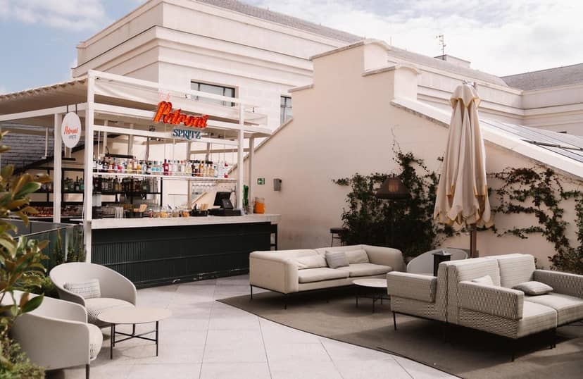 Cornamusa rooftop bar at Azotea Cibeles for high-end cocktail networking events.