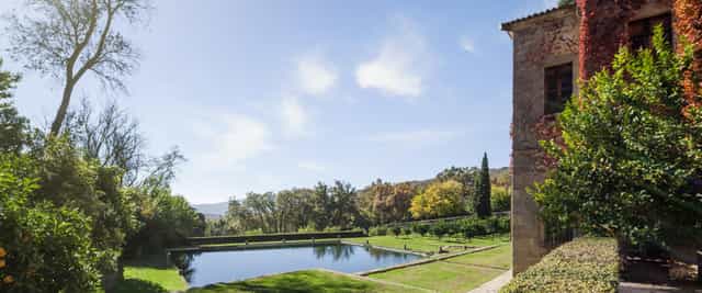 Charles V bedroom garden at San Jerónimo de Yuste, perfect for scenic outdoor wedding ceremonies.