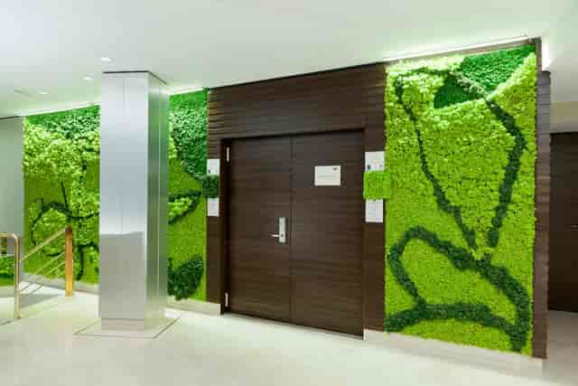 Modern biophilic meeting space at Inhala Hotel Garden for sustainable corporate events.