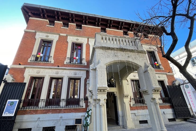 Salón Principal at Palacio Santa Bárbara: elegant venue for corporate events and product launches.
