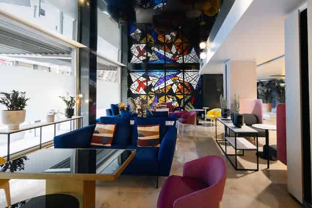 Lounge Bar