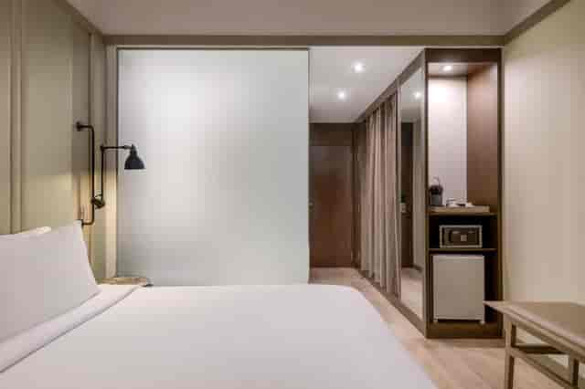 AC HOTEL RECOLETOS BY MARRIOTT MADRID 4 ...