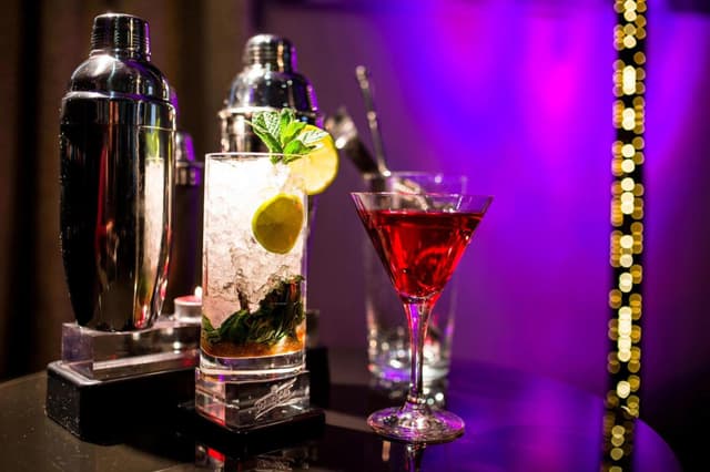 Bar