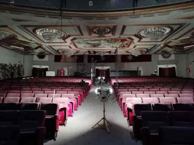 Historic Albéniz Theater interior with ornate ceiling for corporate events and production venues.