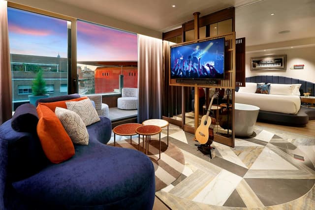 Rockstar Suite