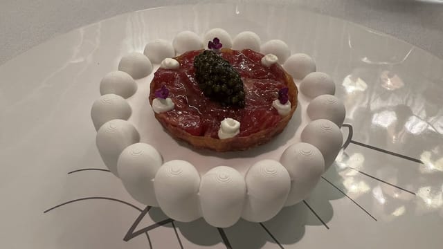 Upscale plated starter for high-end gala or VIP boardroom dinner at Paco Roncero Restaurante.