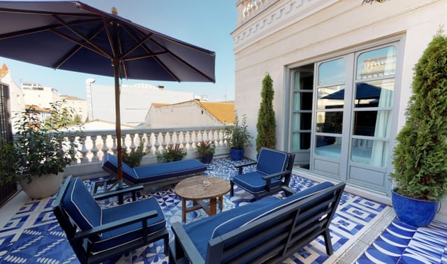Only YOU Penthouse Madrid: Mediterranean terrace for VIP corporate events and networking.