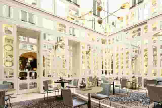 Restaurante YOUNIQUE Arts Club