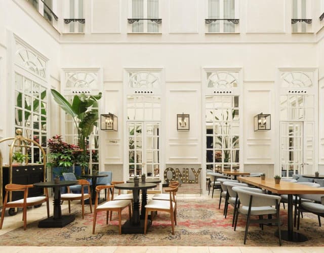 Restaurante YOUNIQUE Arts Club