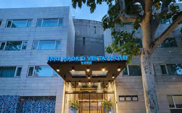 Exterior of Ilunion Madrid Ventas hotel, ideal for corporate meetings and business events.