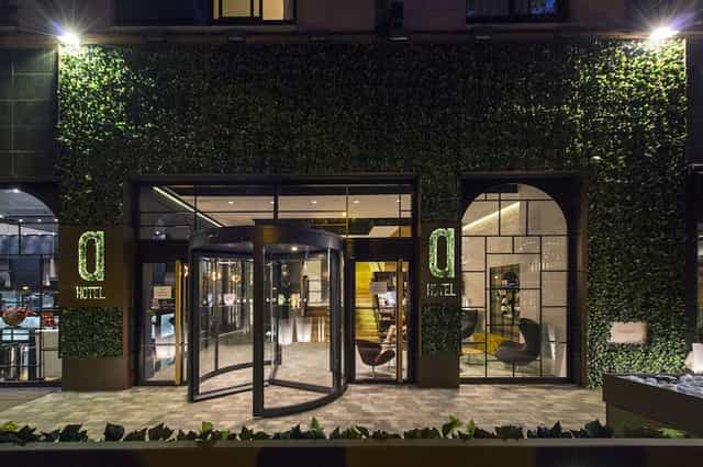 Modern hotel entrance at La Terraza del Mirador, ideal for executive retreats and board meetings.