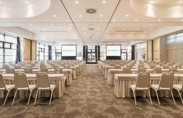 Classroom-style conference room at ILUNION Suites Madrid for professional meetings and events.