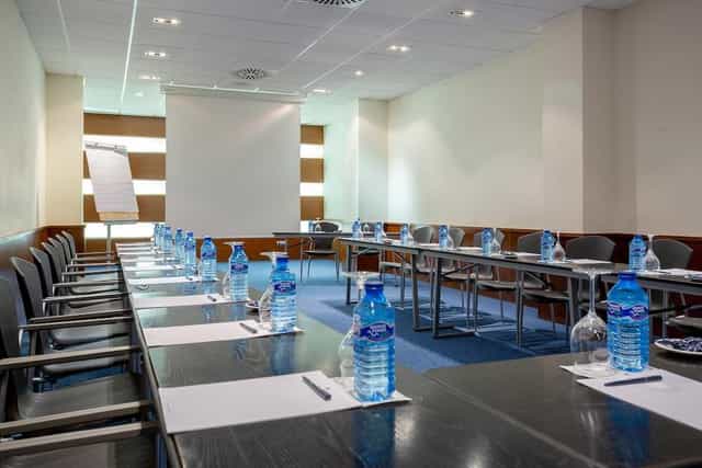 U-shape boardroom at Eurostars i-Hotel, perfect for professional business meetings and conferences.
