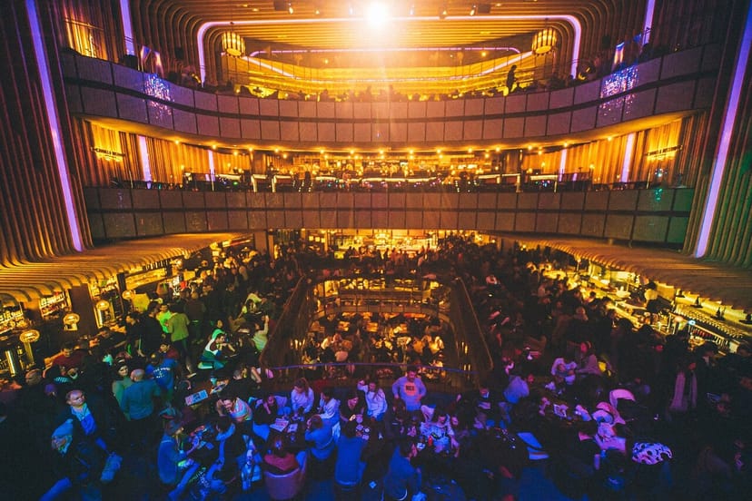 Platea Madrid theater venue hosting a bustling reception for corporate events and brand activations.