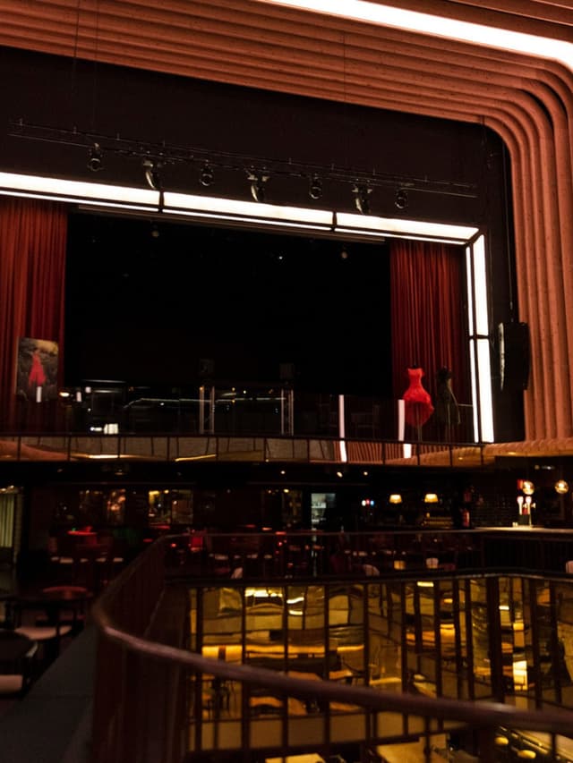 Stage