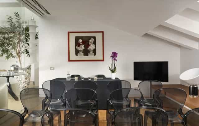 Palazzo Montemartini boardroom for executive workshops and boutique meetings.
