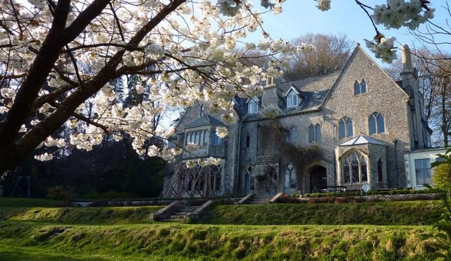 Monkton Wyld Court