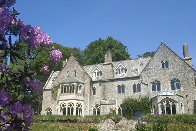 Monkton Wyld Court