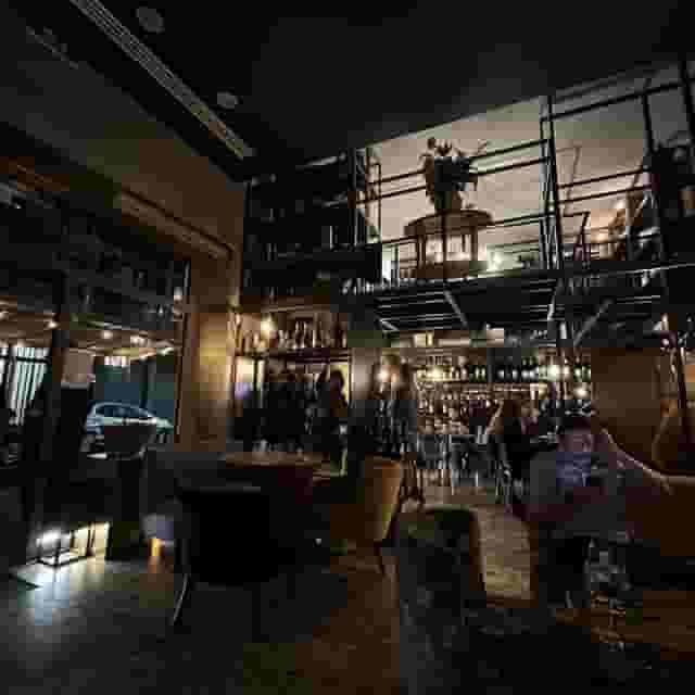 Dance restaurant