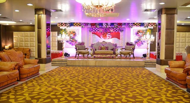Banquet hall