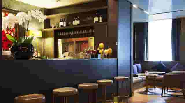 Cocktail bar