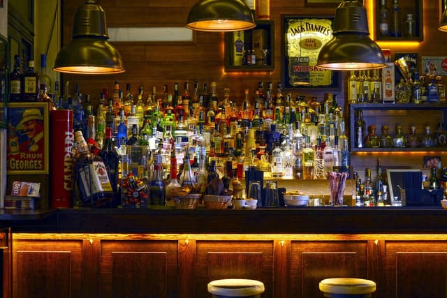 Cocktail bar